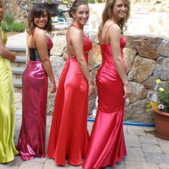 Red prom dress - Picture 5 of 6